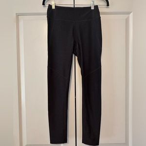 Outdoor Voices 7/8 warmup leggings